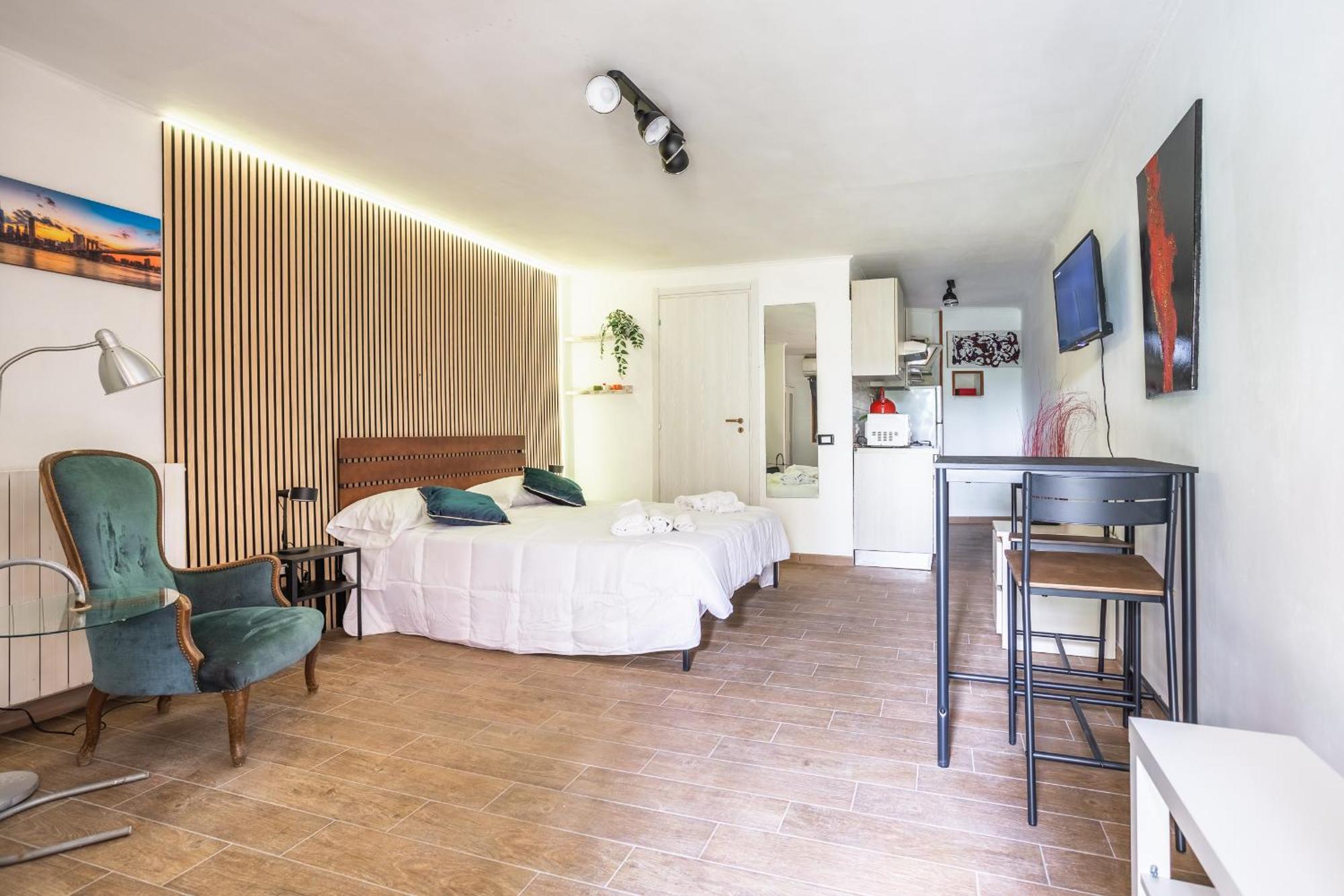 -the Rock- Garden And Express Train Center Apartment Rom